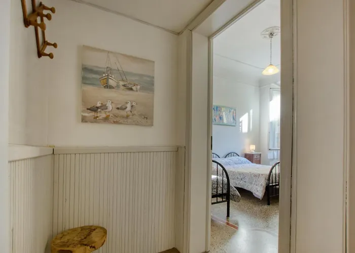 2 Bedroom Gorgeous In דירה