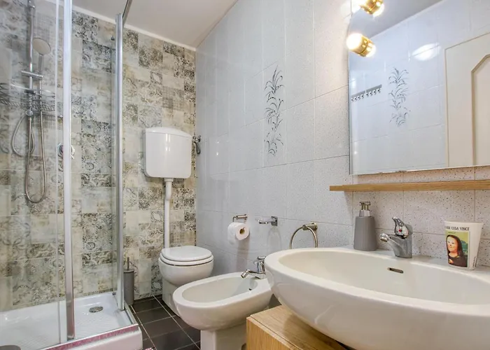 2 Bedroom Gorgeous In סאבונה